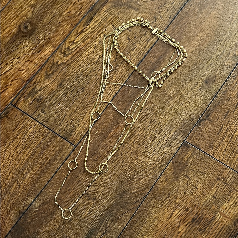 Elegant Gold Layered Necklace